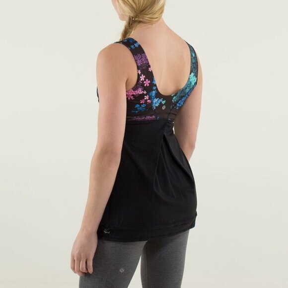NWT LULULEMON | Tame Me Tank Top Petal Pop Floral | Sz. 4 - Picture 2 of 13